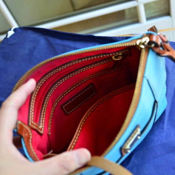 Dooney & Bourke crossbody purse - Picture 11 of 13